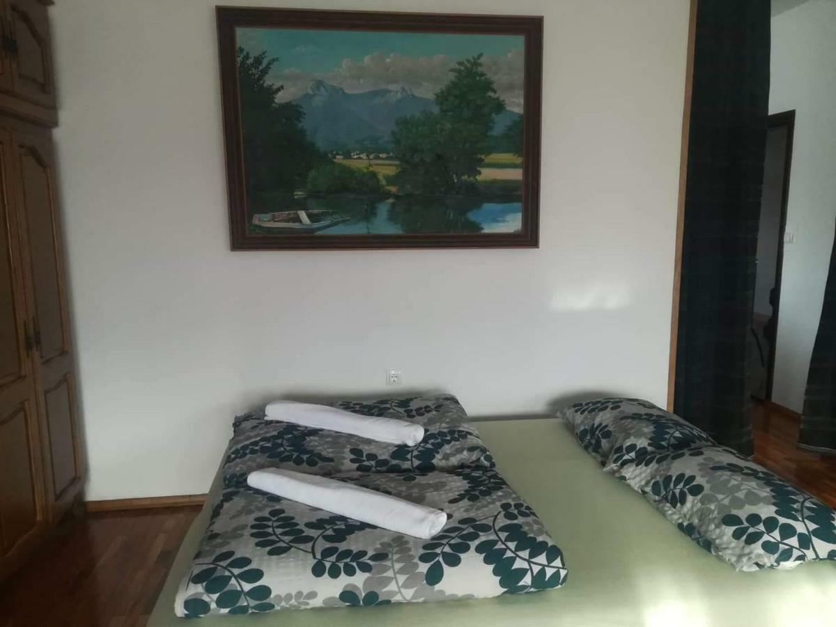 Apartman Luka Ogulin Exterior photo